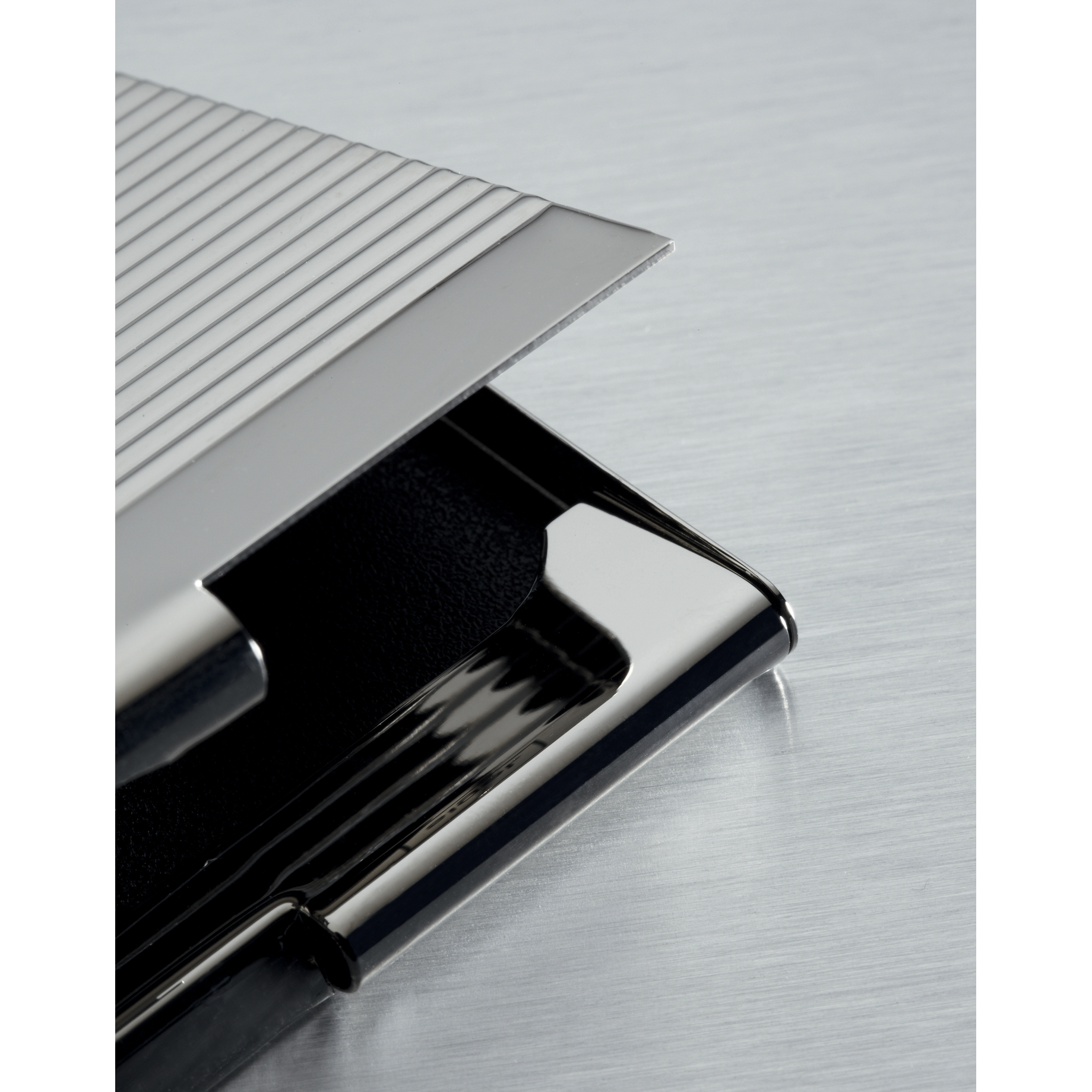 Visitenkarten-Etui aus Chrom
