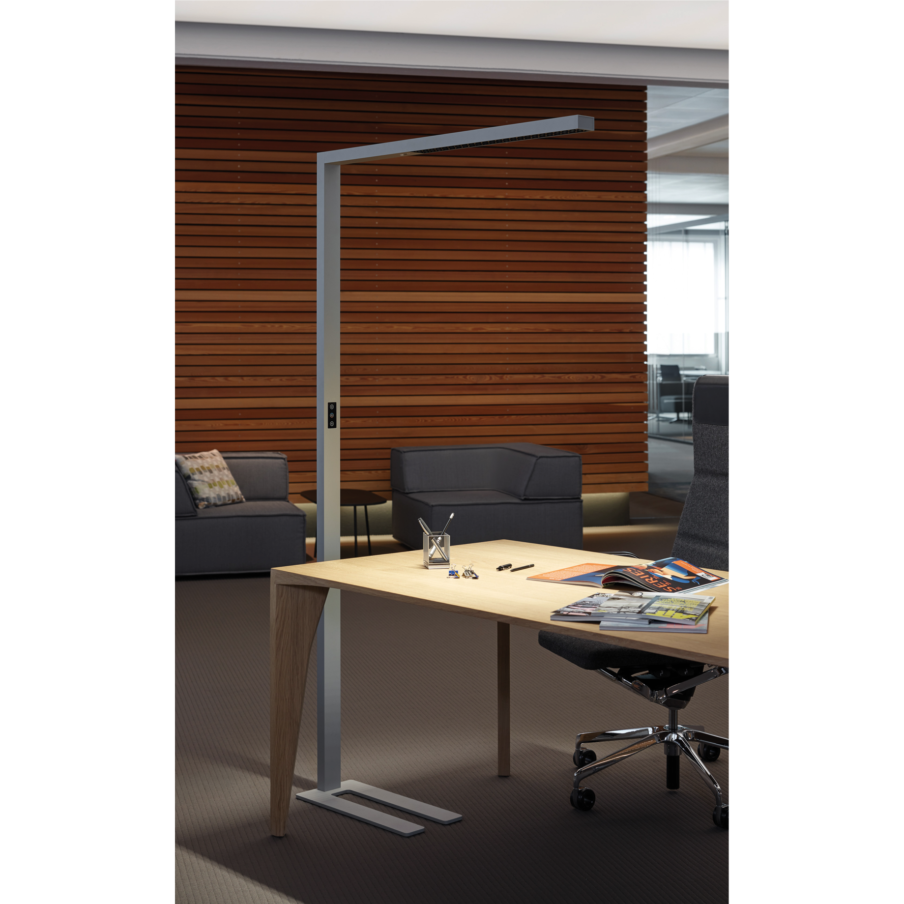 LED-Standleuchte MAULsirius colour vario sensor, dimmbar